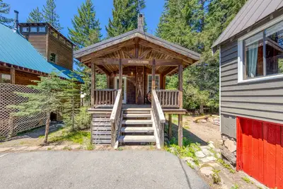 Image de Chalet chaleureux et confortable avec un poĂŞle Ă bois dans un excellent emplacement du camp du gouvernement!