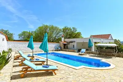 Image de Maison familiale avec piscine