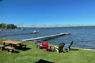 Image de Lakefront Cottage W Dock, Fire Pit + Bbq à côté de Marina et beautés de Mayville