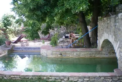 Image de Maison de campagne ancienne avec piscine
