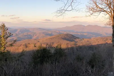 Image de Maison de ville complètement rénovée sur 3 niveaux avec vue infinie sur de longues distances