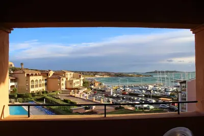 Image de Très beau T2 vue mer, avec terrasse, piscine et parc ombragé