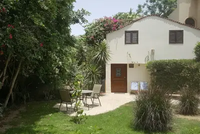 Image de Appartement duplex avec jardin privé, vue sur les palmiers, à 4 km du Sphinx.