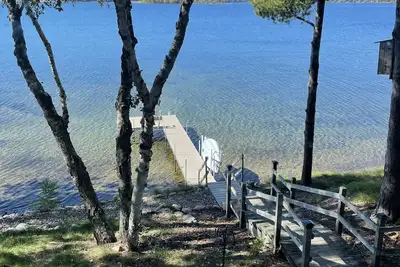 Image de Magnifiquement mis Ă jour cabine sur Pristine Lake Alexander