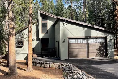 Image de Cute Tahoe Donner Home avec accès Hoa