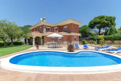 Image de Club Villamar - Découvrez le havre de paix idéal à cette villa isolée à Tossa de Mar, offrant lux. . .