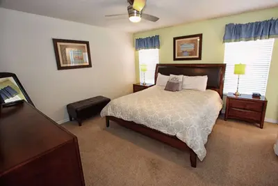 Image de Luxe sur un budget limité - Encantada Resort - Bienvenue dans la villa relaxante avec 4 lits, 3 salles de bain et piscine - 3 miles de Disney