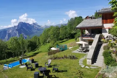 Image de Appartement Au Rdc En Chalet De 110 M2 Pour 12 Personnes