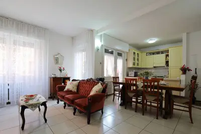 Image de Appartement confortable près de l'arrêt de bus et du supermarché de Venise
