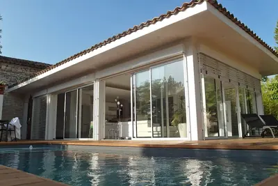 Image de Villa avec piscine et spa privatifs