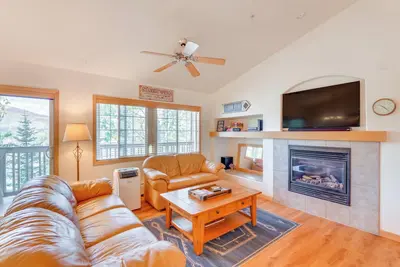 Image de Nouveau! Condo w / Mtn View, 0. 9 Km de Steamboat Resort!