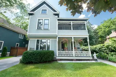Image de Downtown Saratoga Nelson Ave Home, Ă quelques pas de l'hippodrome de Saratoga