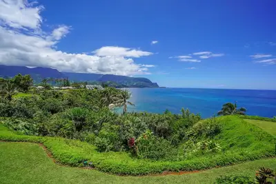 Image de Incroyable vue panoramique sur l'océan, les montagnes et le magnifique Bali Hai