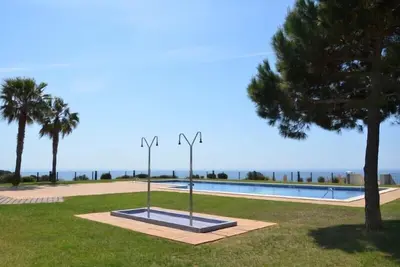 Image de Club Villamar - Moderne villa à Tossa de Mar avec piscine de communauté et belle vue sur la mer.