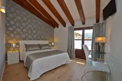 Image de Un appartement immaculé sur la vieille place d'Ainsa