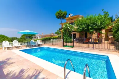 Image de Club Villamar - La villa Tatatoa pour 8 personnes avec piscine privée près de la plage de sable b. . .