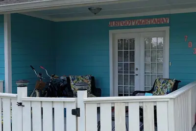 Image de Cottage mignon avec piscine. Près de la plage. . . Port Orange