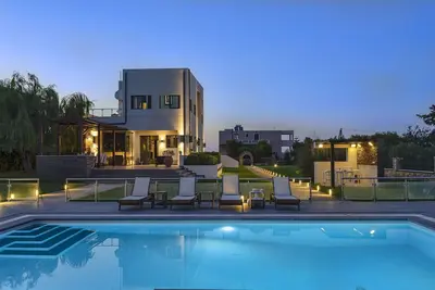 Image de Villa Sfedami 350m² with 55m² private pool