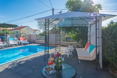 Image de Katarina Apartments Zadar Appartement 5, piscine extérieure, terrasse spacieuse, vue sur la mer