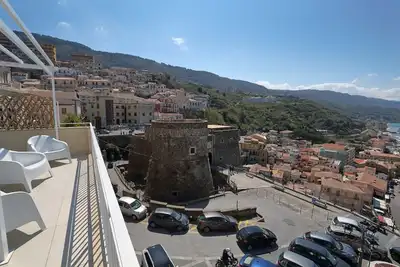 B & B dans le centre historique, avec une terrasse panoramique, à 400 mètres de la mer
