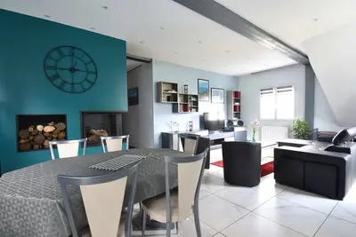 Image de Maison moderne avec terrasse privée