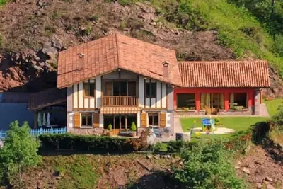 Image de Gîte Binahia Pour 26 Personnes