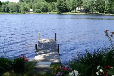Image de Quai, terrasse et patio sur le lac.