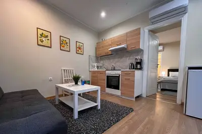 Image de (0a) Appartement privé d'une chambre au rez-de-chaussée dans le centre historique de Psiri!