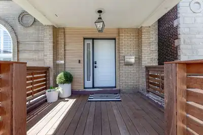 Image de Belle 3 000 Sf 4 Bdrm (+ Rm Bonus) Particulier Large Home Central West End (Cwe)