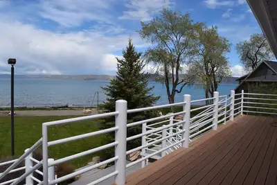 Image de Nouveau! Maison de ville spectaculaire de 4 chambres sur la plage à Bear Lake