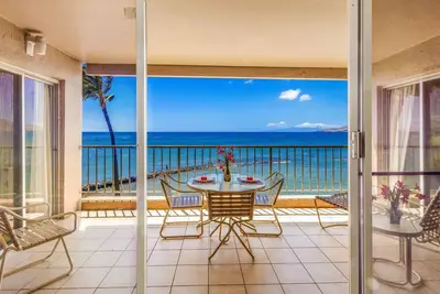 Image de Menehune Shores 315 Direct Ocean Front 3 chambres