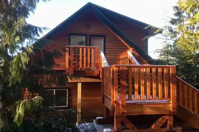 Image de Suite de luxe lumineuse et moderne sur 2 hectares avec vue sur l'océan