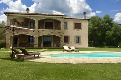 Image de Magnifique Villa avec Piscine Privative au coeur de la Nature