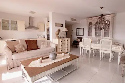 Image de Bel appartement avec vue mer à Mandelieu