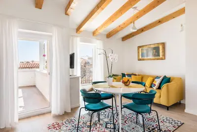 Appartement avec terrasse magique sur les vieux toits, à côté du palais de Dioclétien