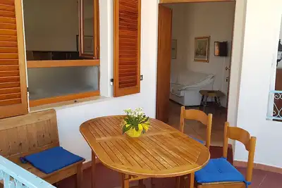 Image de Cala Gonone - Sardaigne: Maison Grecale Avec Voiture De Cour