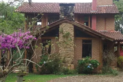 Image de Maison pour 6 personnes dans la région montagneuse, avec cheminée, poêle à bois