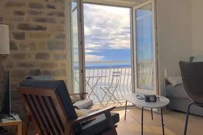 Image de Vue mer exceptionnelle 180° - appartement de standing