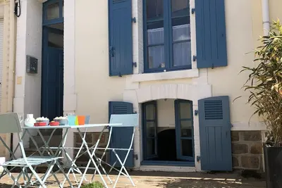 Maison de pêcheur située dans une impasse piétonne privée