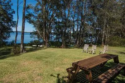Image de Tuppys sur le lac - Pacific Palms Holidays