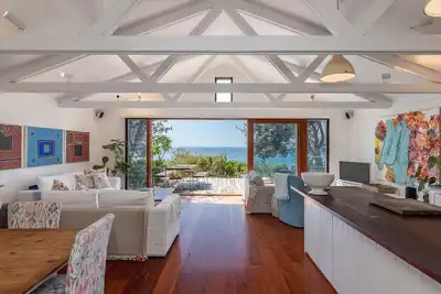 Image de Pieds nus sur Blueys - Pacific Palms Holidays