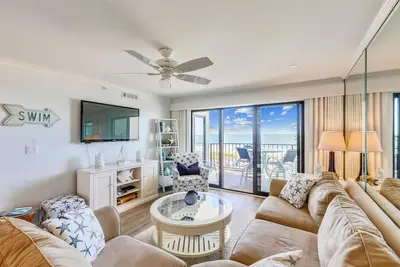 Image de Gratuit Activites Quotidiennes! Oceanfront direct deux chambres, deux salles de bain avec den fermée (utilisé comme 3ème chambre).