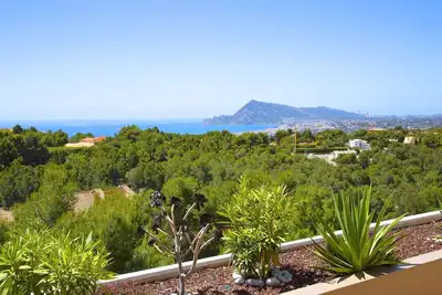 Image de Bel appartement avec Wifi, climatisation, piscine, Tv, terrasse, vue panoramique et parking