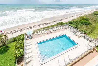 Image de Location de vacances en bord de mer, vue magnifique depuis le balcon du 5ème étage.