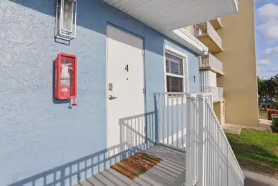 Image de 1Bed/1Bath Upstairs Cottage, Steps to the Ocean, Perfect for Couples
