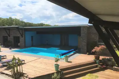 Image de Gîte Ranch 38 m2 avec terrasse, piscine chauffée, Spa et sauna