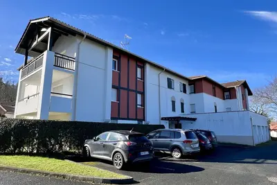 Image de Appartement T2 Confortable avec Terrasse, Proche Centre Ville et Thermes, Cambo-les-Bains