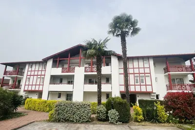 Image de Appartement T1 lumineux avec balcon ensoleillé et parking, 2 couchages, Cambo-les-Bains