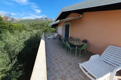 Image de Appartement de deux chambres avec la terrasse et la vue sur le mer Seline, Paklenica (A-17390-a)