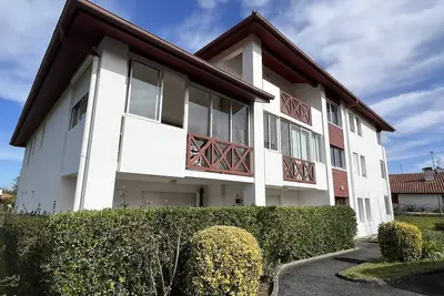 Image de Studio 2 personnes, terrasse fermée, animaux tolérés, proche parking – Cambo-les-Bains